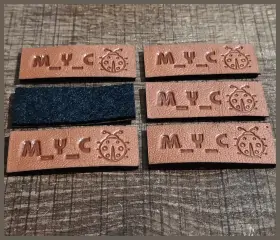 Kot ve hazır giyim ürünleri için deri etiket modelleri.