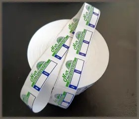 Halı yıkama firmalarına özel yırtılmaz bez etiket imalatı.